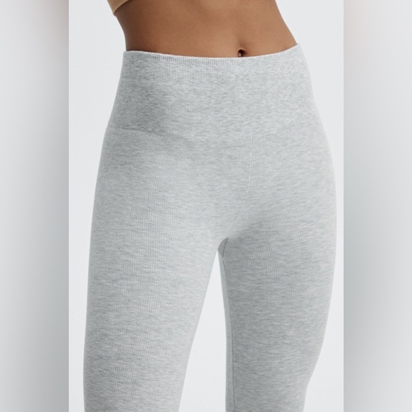 Fabletics Cloud Seamless High-Waisted Split Flare - Picture 2 of 8